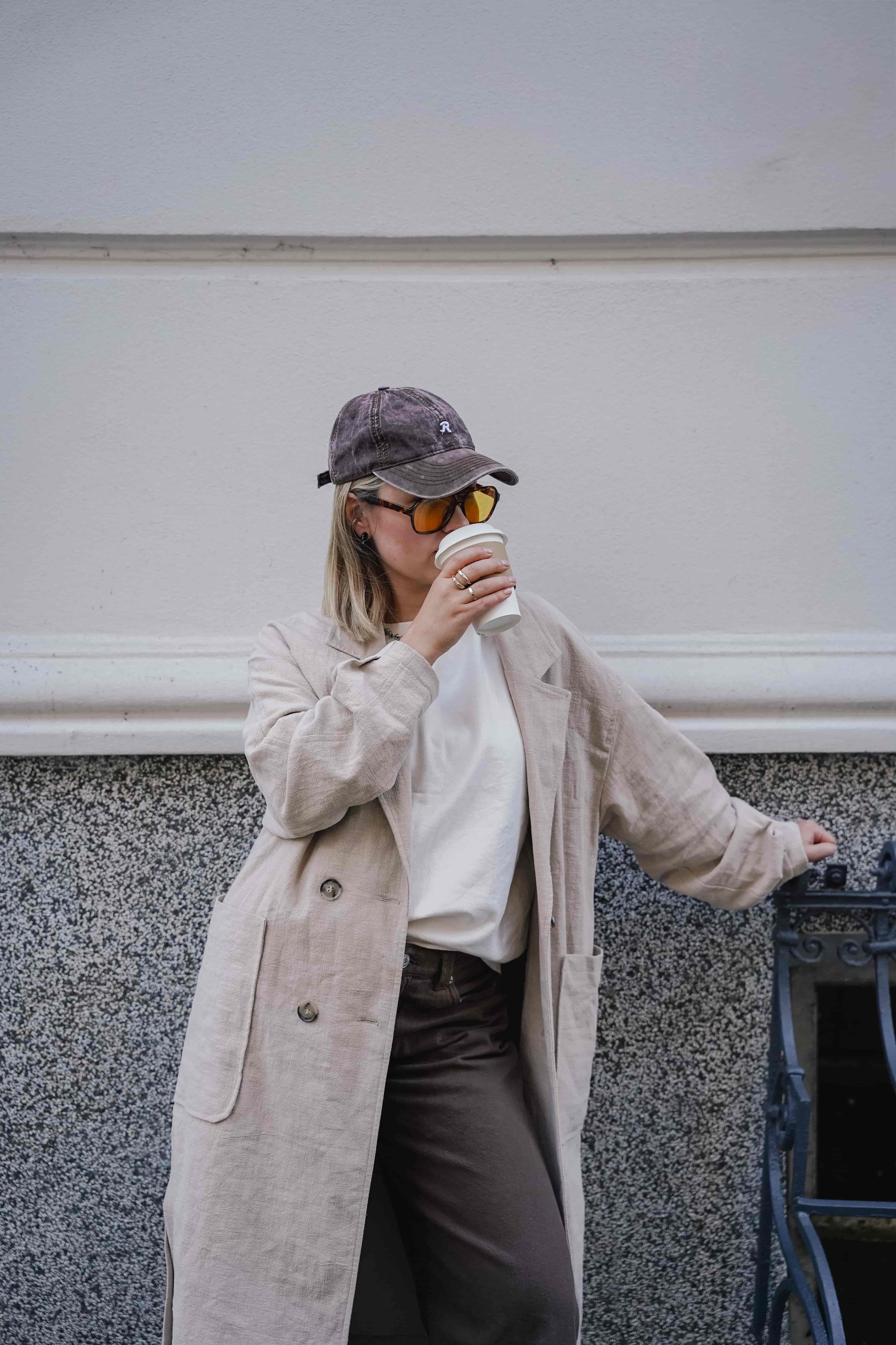 Beżowy Płaszcz Helen | Malviva