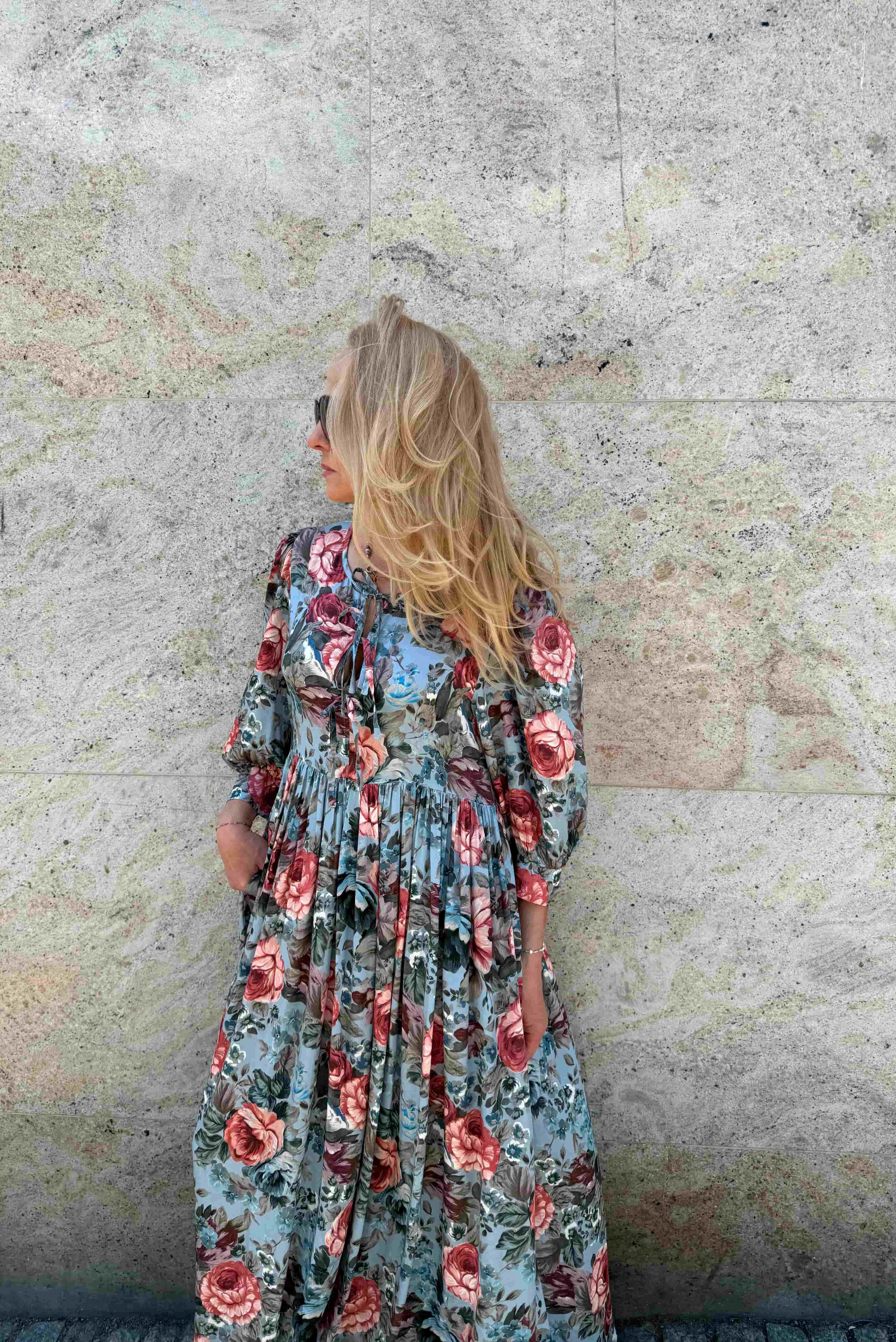 Modna Sukienka w kwiaty Bloom | Malviva