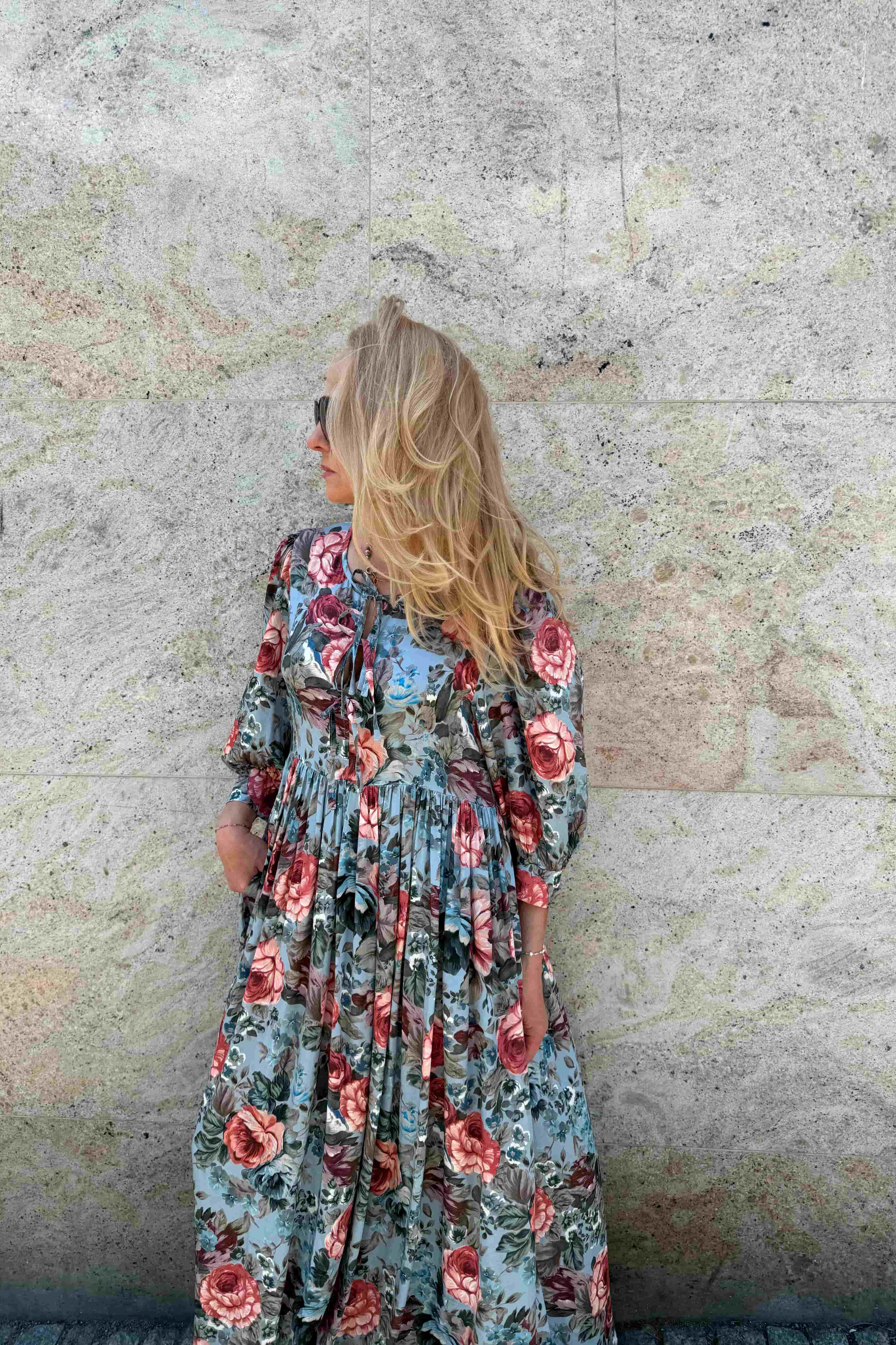 Modna Sukienka w kwiaty Bloom | Malviva