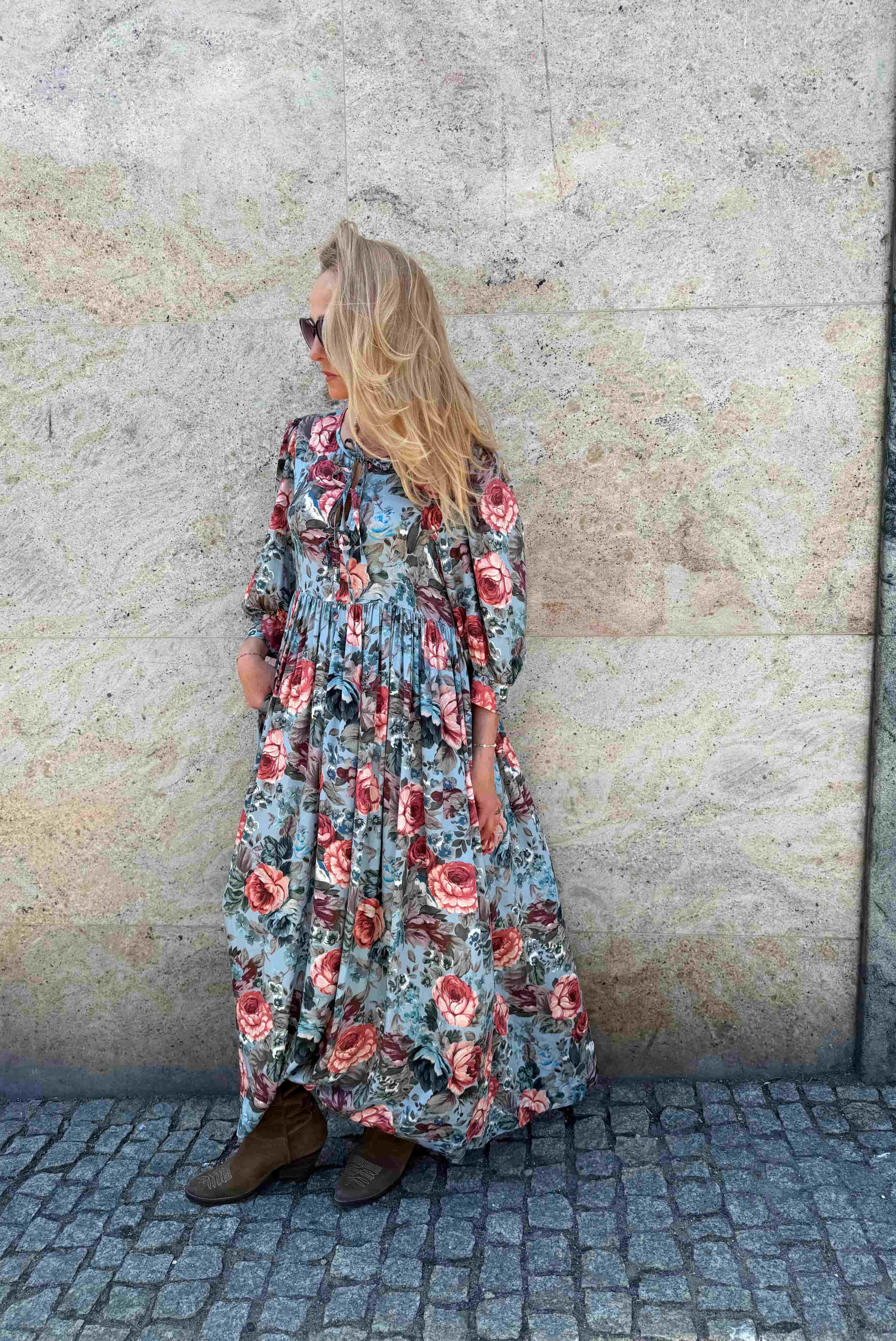 Letnia sukienka w kwiaty Bloom | Malviva