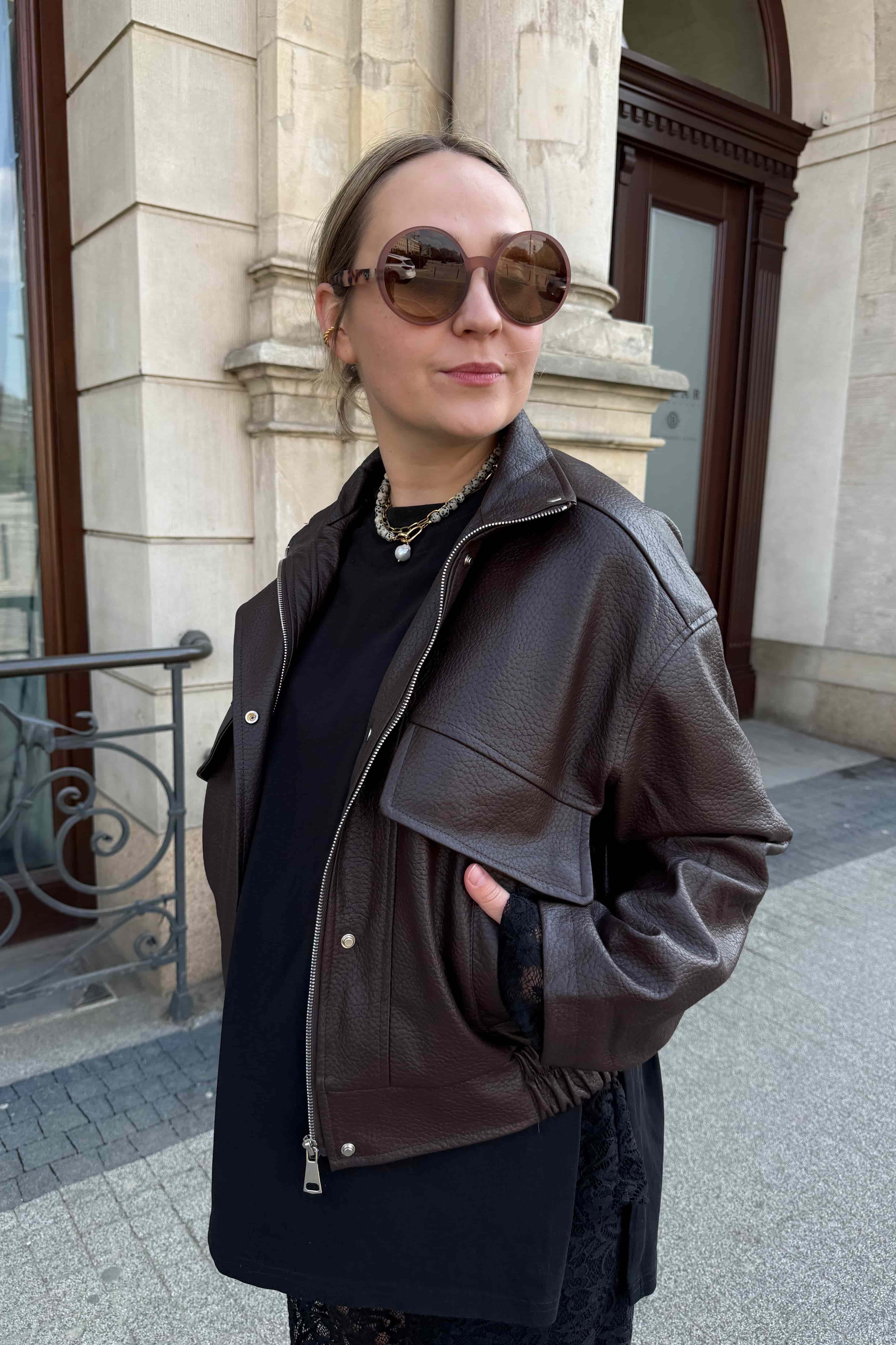 kurtka choco krotki fason stylizacja wiosenna | Malviva