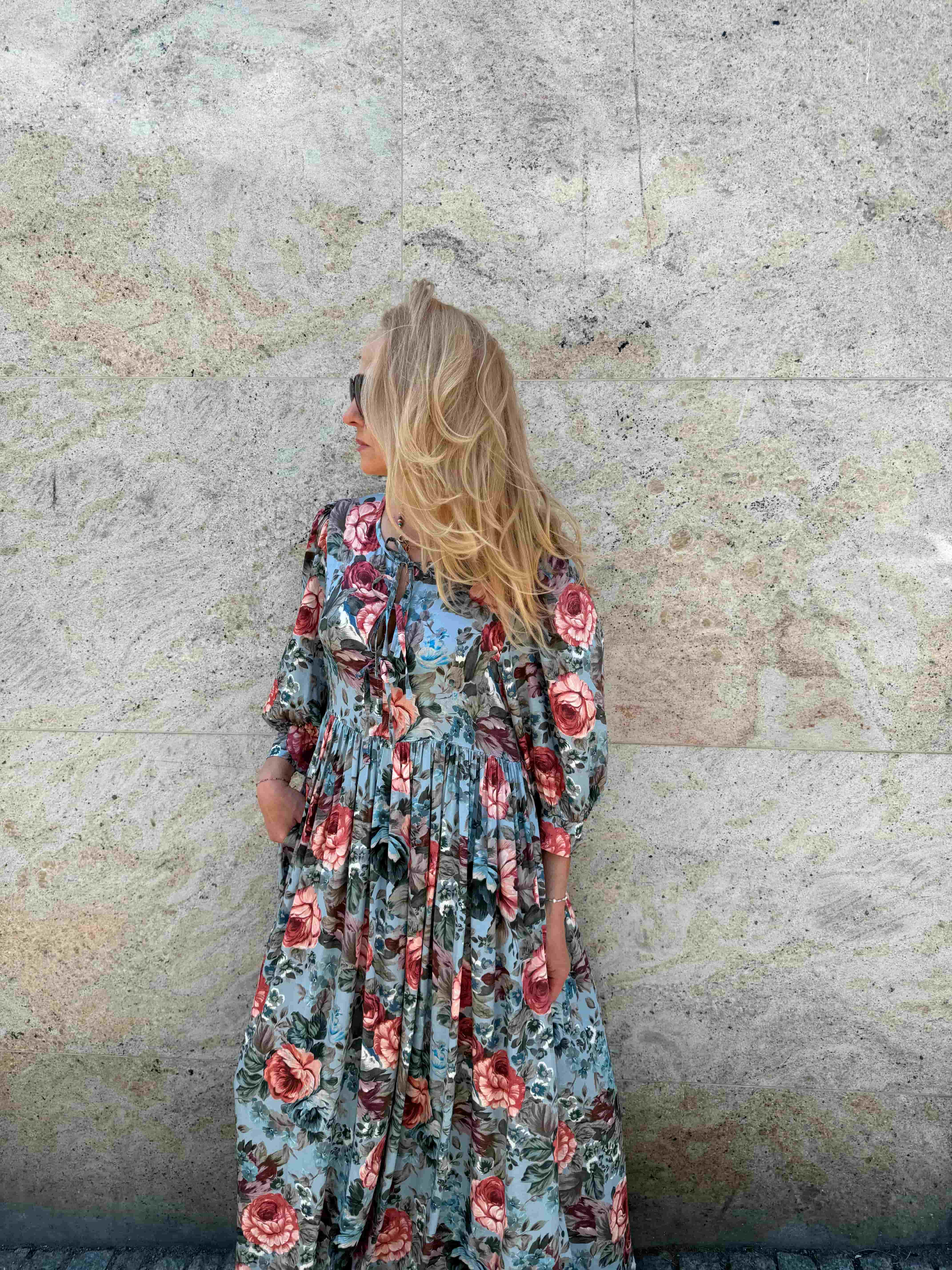 Modna Sukienka w kwiaty Bloom | Malviva