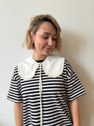 bialy kolnierzyk laila stylizacja elegancka | Malviva