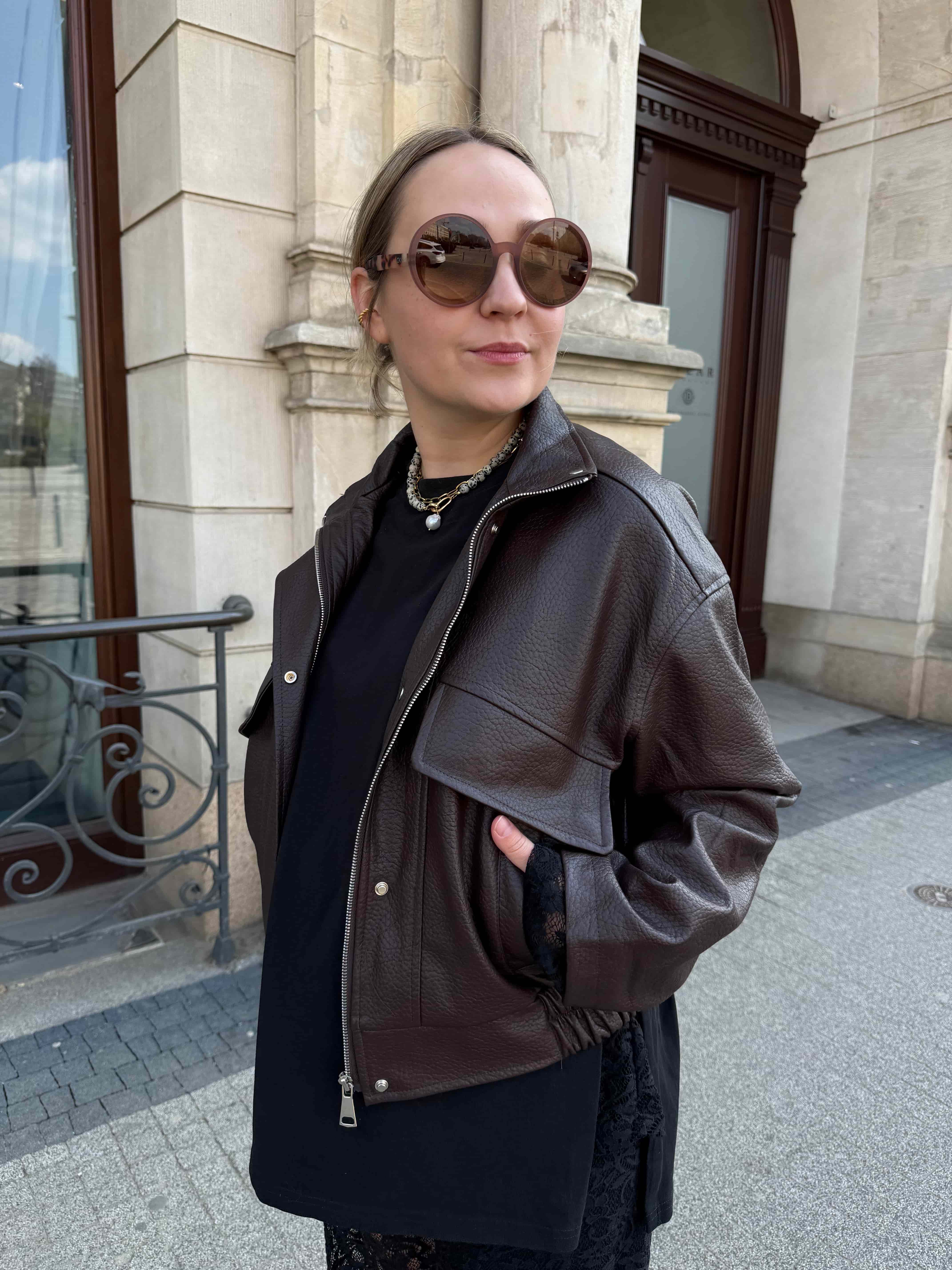 kurtka choco krotki fason stylizacja wiosenna | Malviva