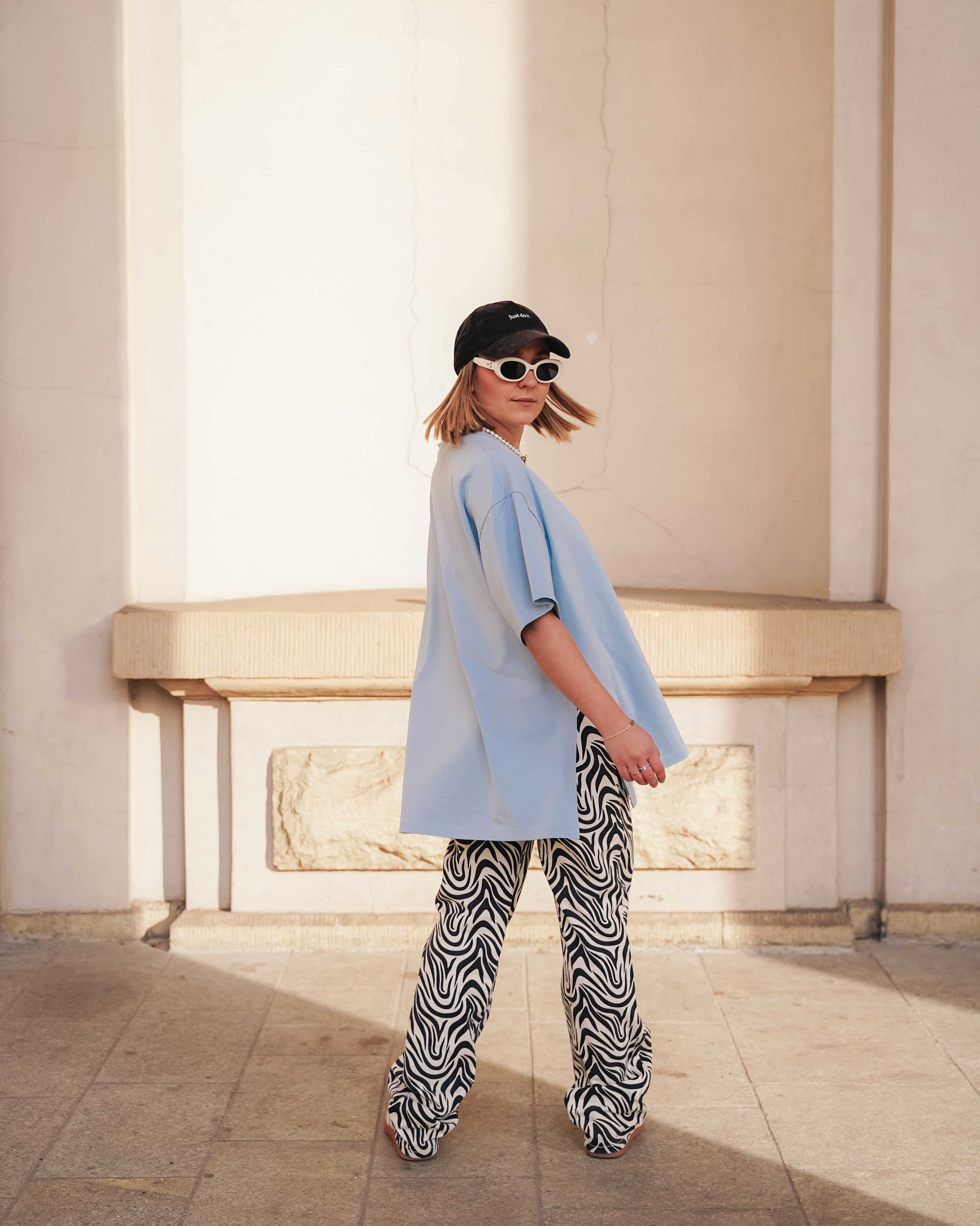 Oversizowy T-shirt Iggy Baby Blue | Malviva