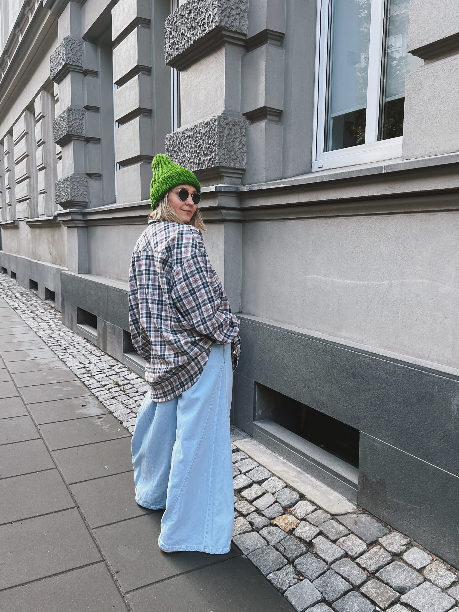 Szara koszula w kratę z czerwoną nicią – flanelowa Fela