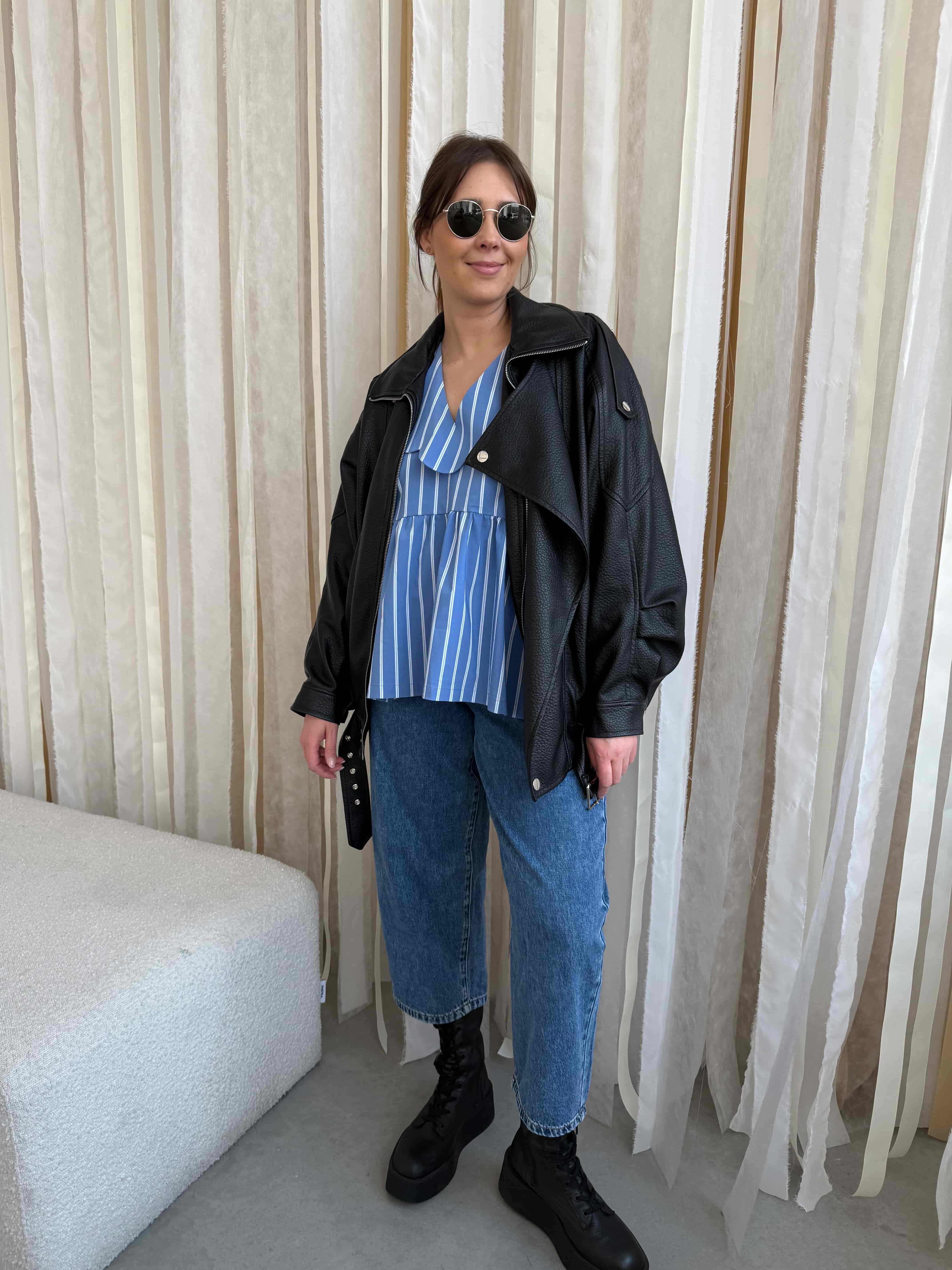 bluzka w paski tilda outfit z jeansami | Malviva