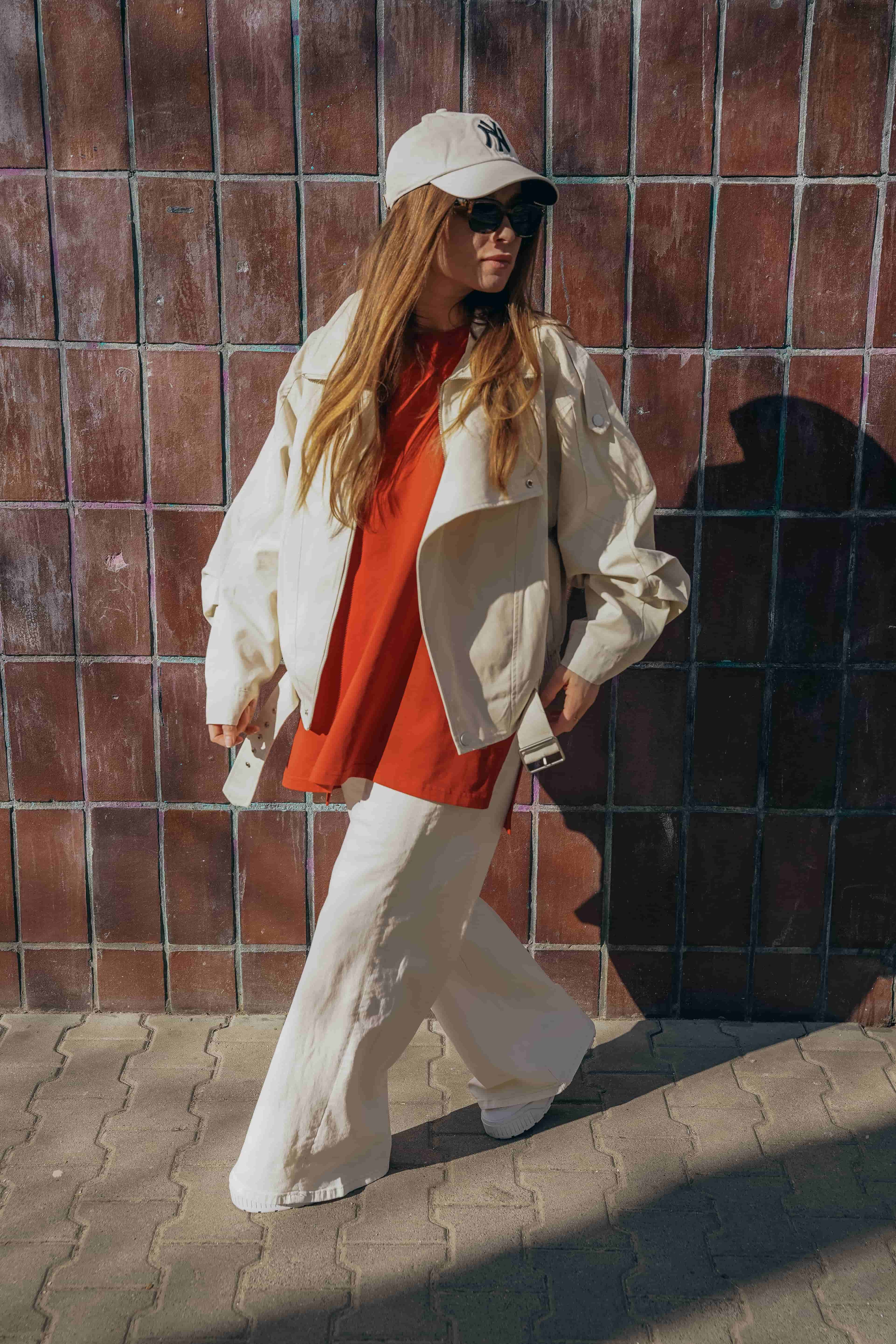 kurtka boss waniliowa bomberka damska| Malviva